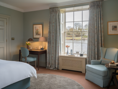 How to find a riverside room at fevershamlodge co with a private view of the ouse