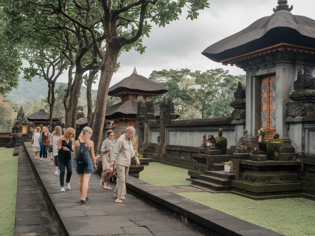 Explore hikes and ceremonies: explorer les traditions et temples de bali